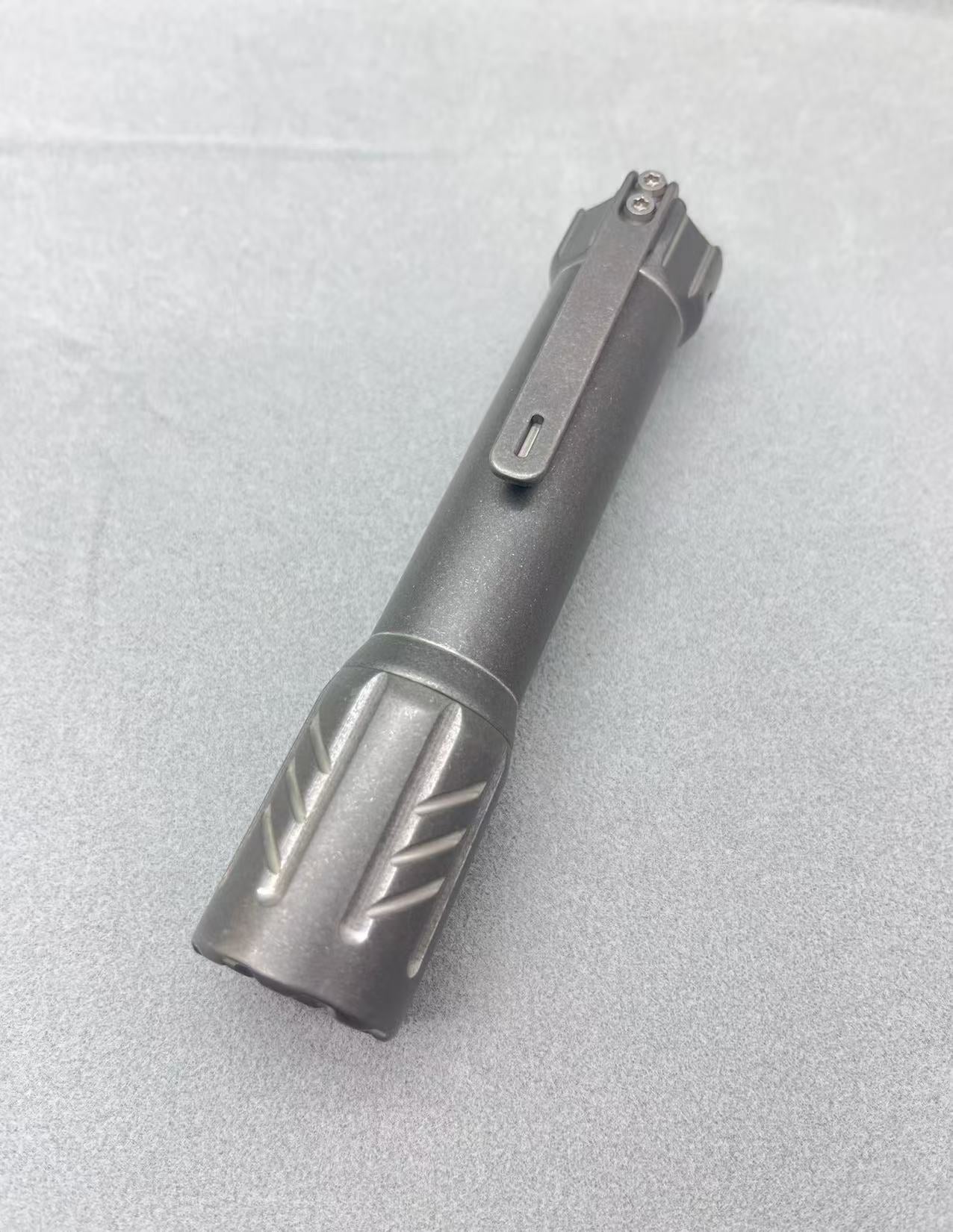 Glow Arrow 18650-01 Flashlight Titanium Single Emitter NiChia 519A 4000K/Samsung 5000K /Cree XPL6500K LED With 18650 Type-C Battery