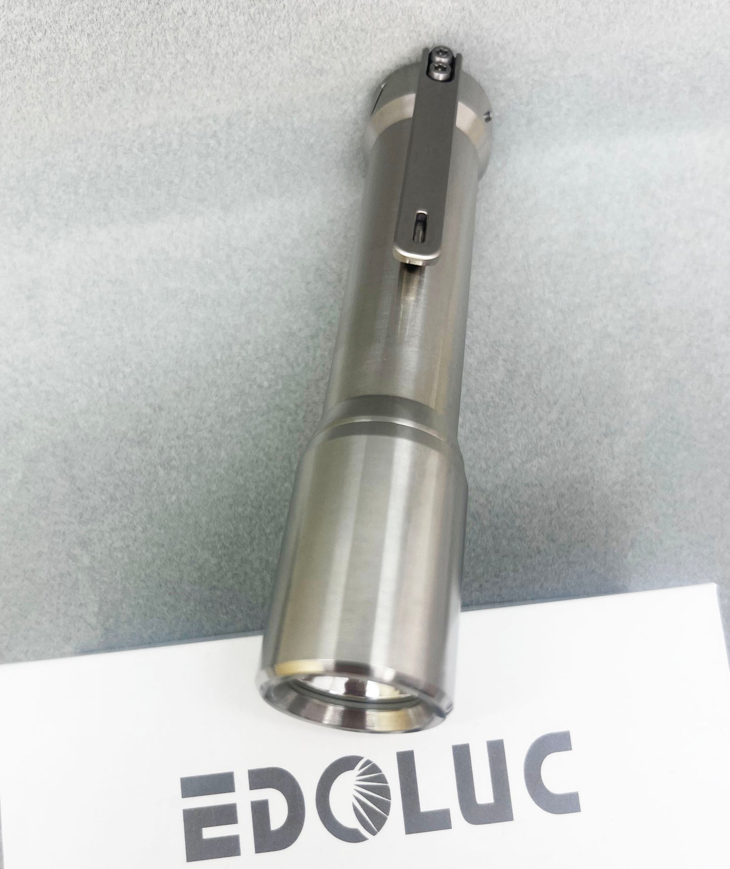 Glow Arrow 18650-JM01 Flashlight Titanium Smooth Single Emitter NiChia 519A 4000K/Samsung 5000K/Cree XPL6500K LED With 18650 Type-C Battery