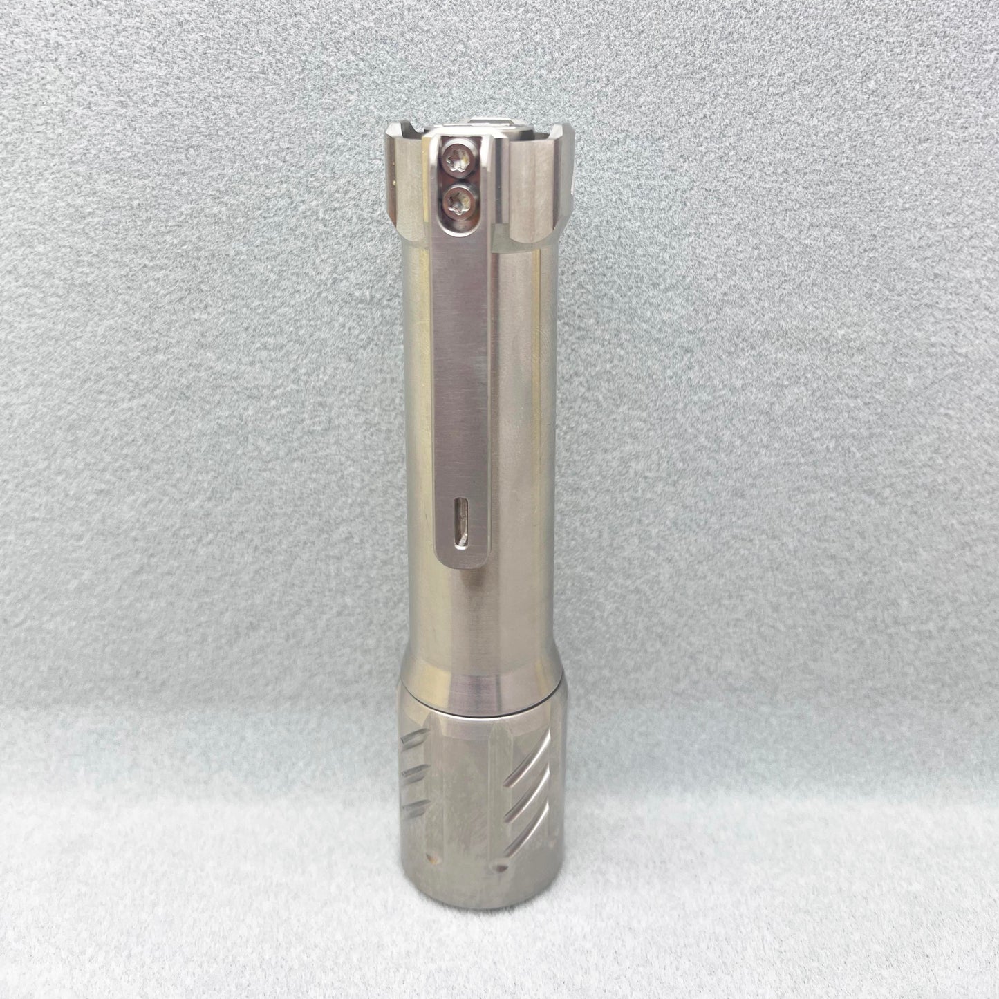 Glow Arrow 18650-01 Flashlight Titanium Single Emitter NiChia 519A 4000K/Samsung 5000K /Cree XPL6500K LED With 18650 Type-C Battery