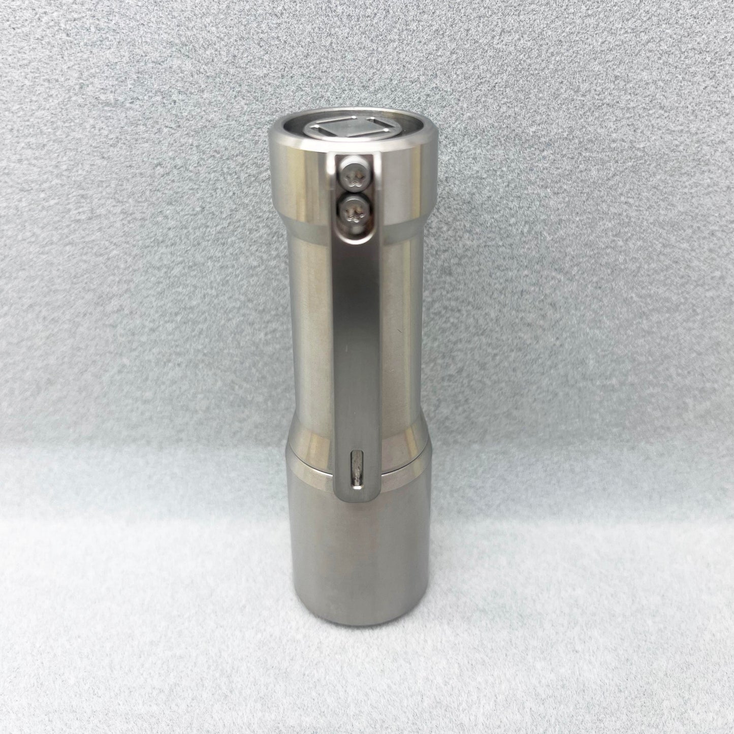 Glow Arrow 18350-JM01 Smooth Flashlight Titanium Single Emitter NiChia 519A 4000K/Samsung5000K/XPL6500K LED With 18350 Type-C Battery