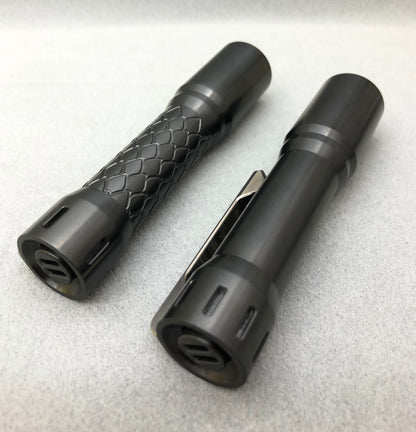 Glow Arrow AA/14500 Flashlight Zirconium Smooth / Loong 14500 with Type-C Battery