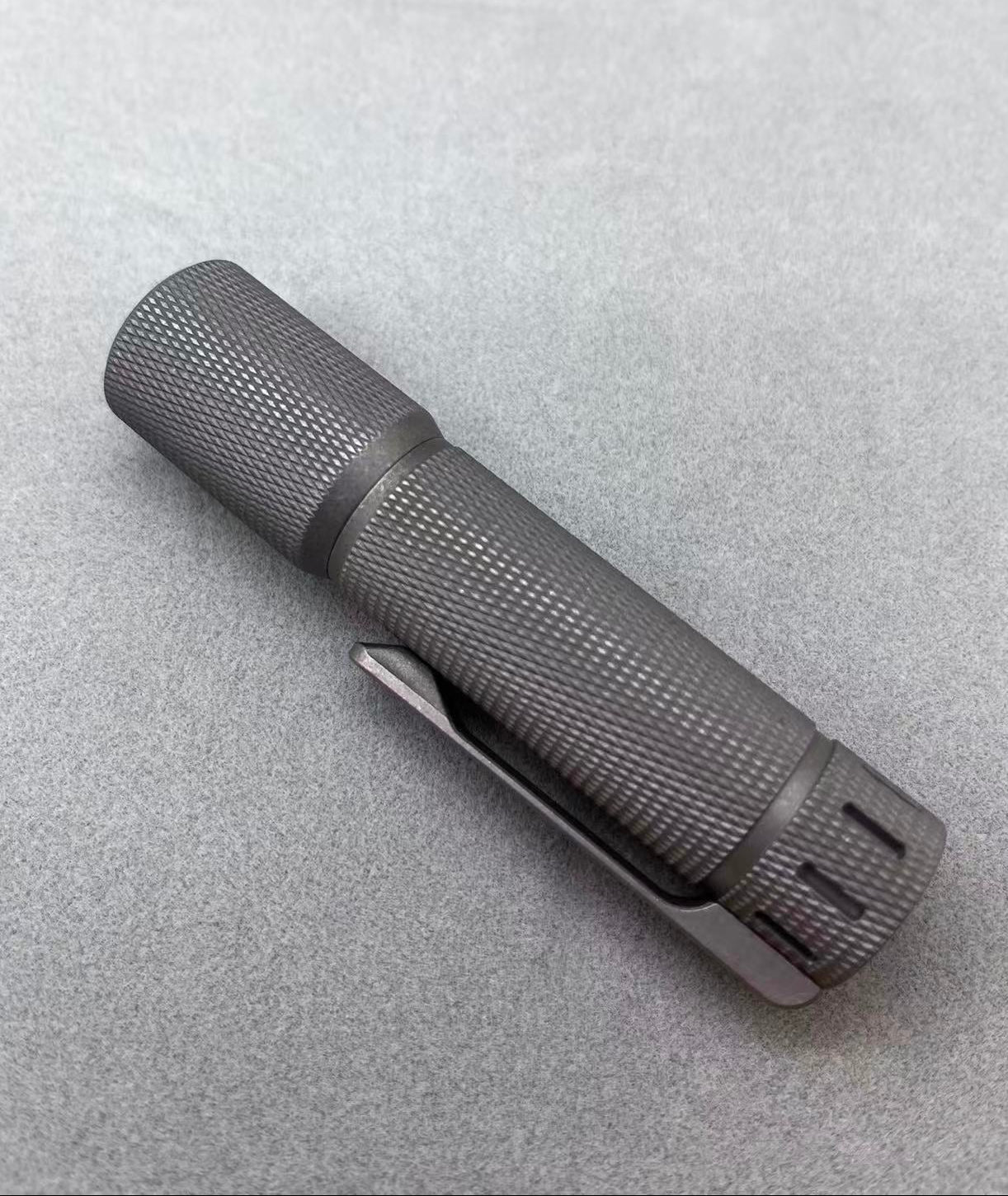 EDOLUC Knurly 14500/AA Flashlight Titanium with Type-C 14500/AA Battery