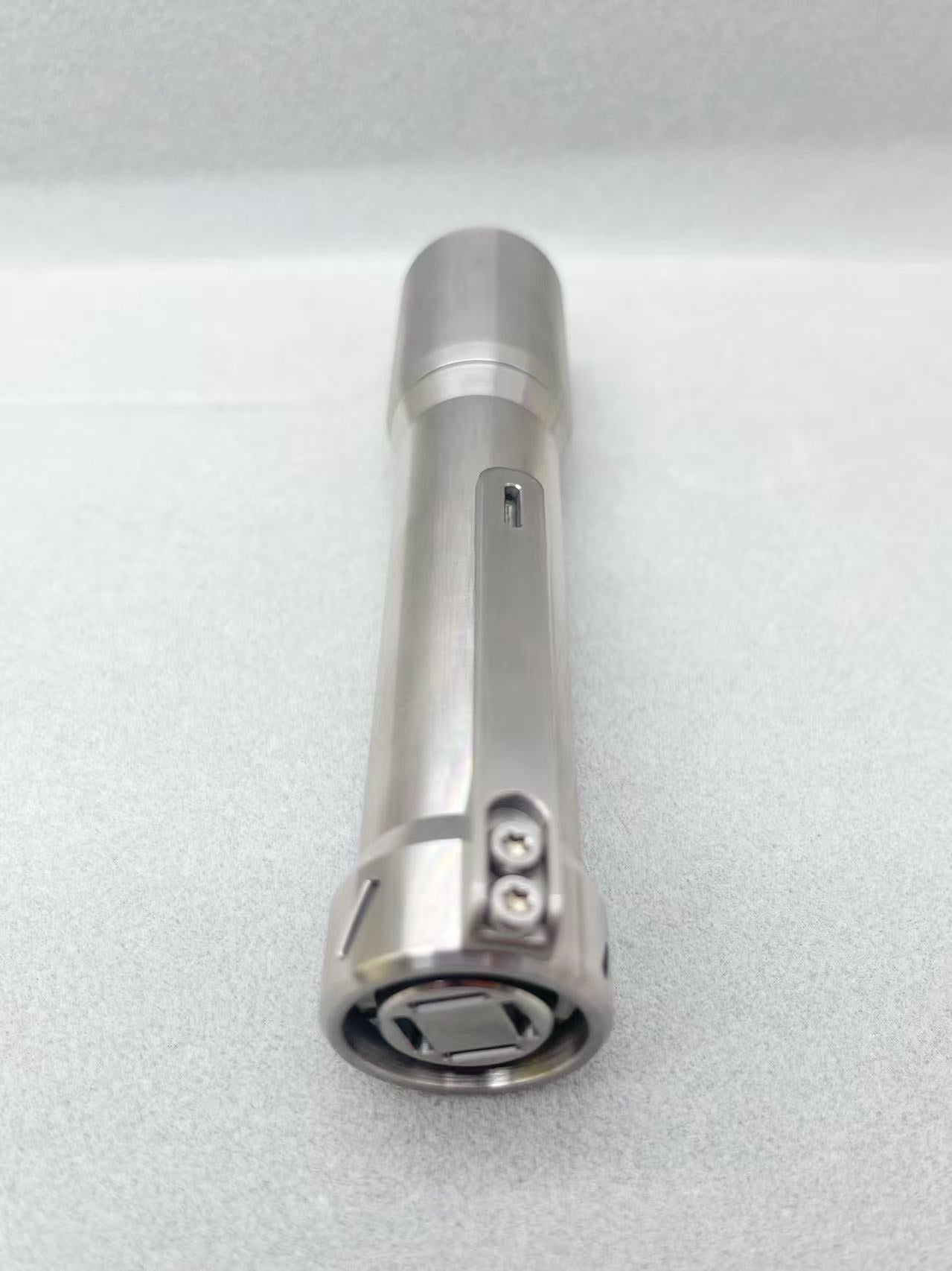 Glow Arrow-03 18650-JM Flashlight Titanium Smooth Triple Emitter Samsung 5000K / Cree XPL6500K LED With 18650 Type-C Battery