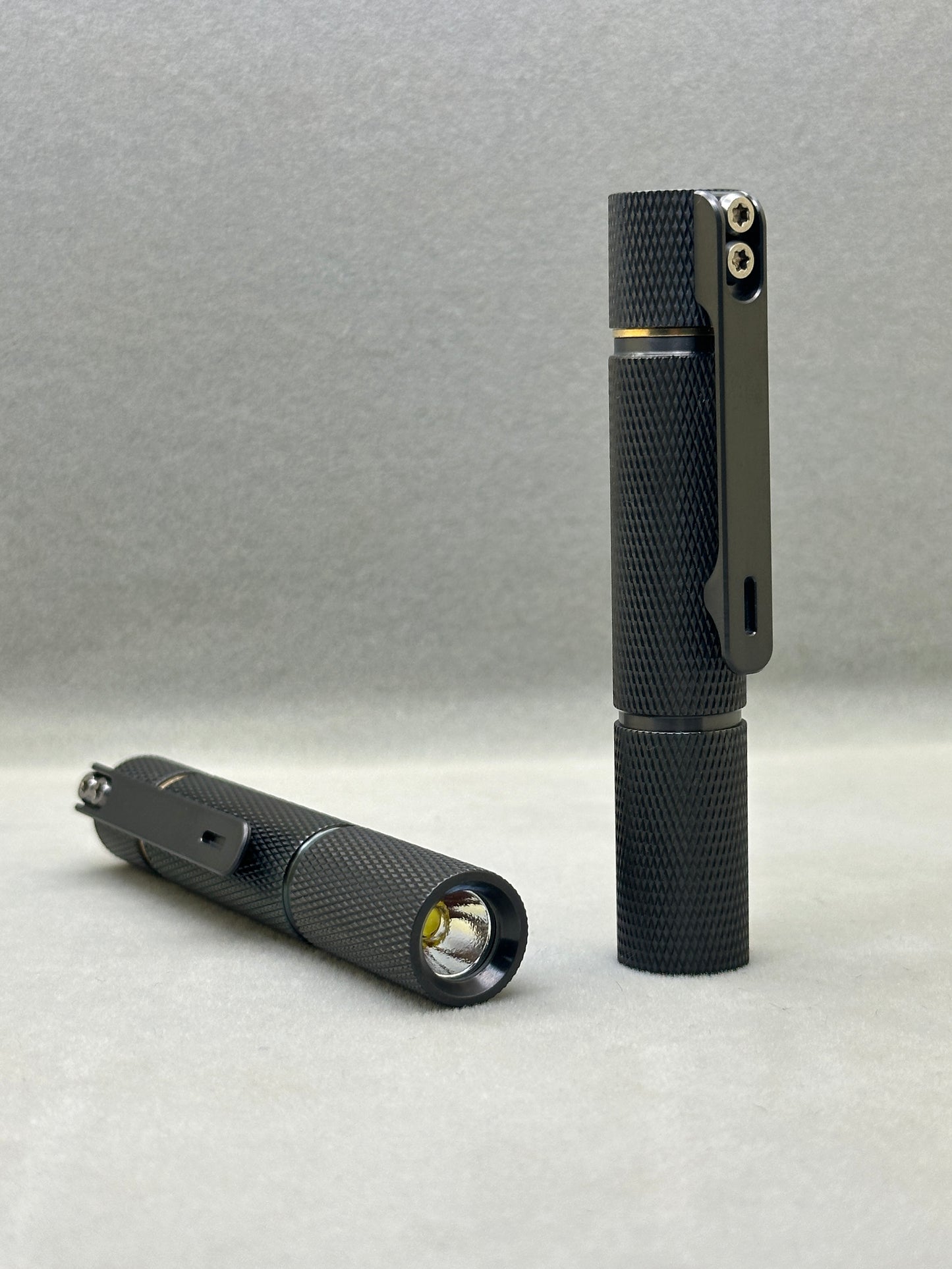 Edoluc 10440/AAA Knurly Zirconium EDC Flashlight with Type C Battery